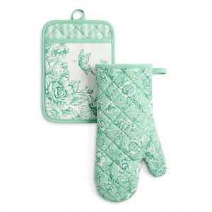 Heat-Resistant Potholders and Oven Mitts